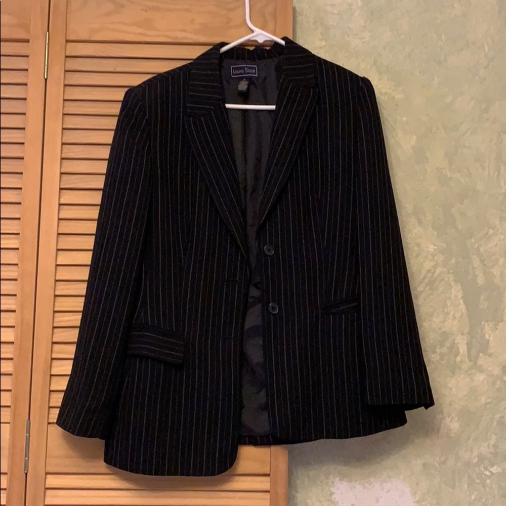 Women’s suit